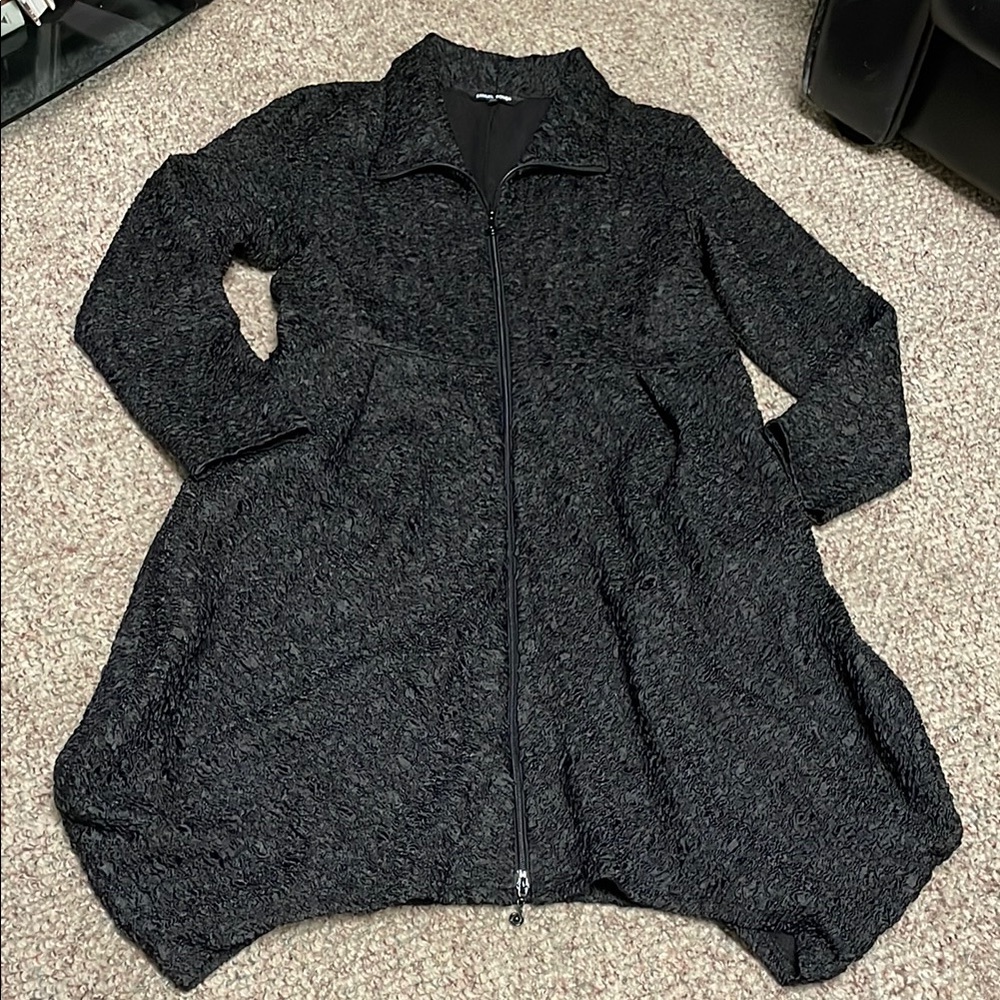 Samuel dong Black crinkle Textured Zip-Up Coat
